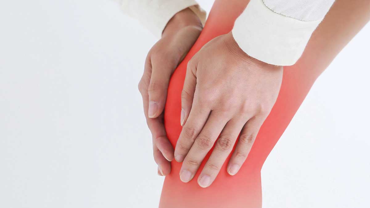 【医師執筆】自宅でできるひざの痛みの対処法①　膝が腫れて熱を持っている時